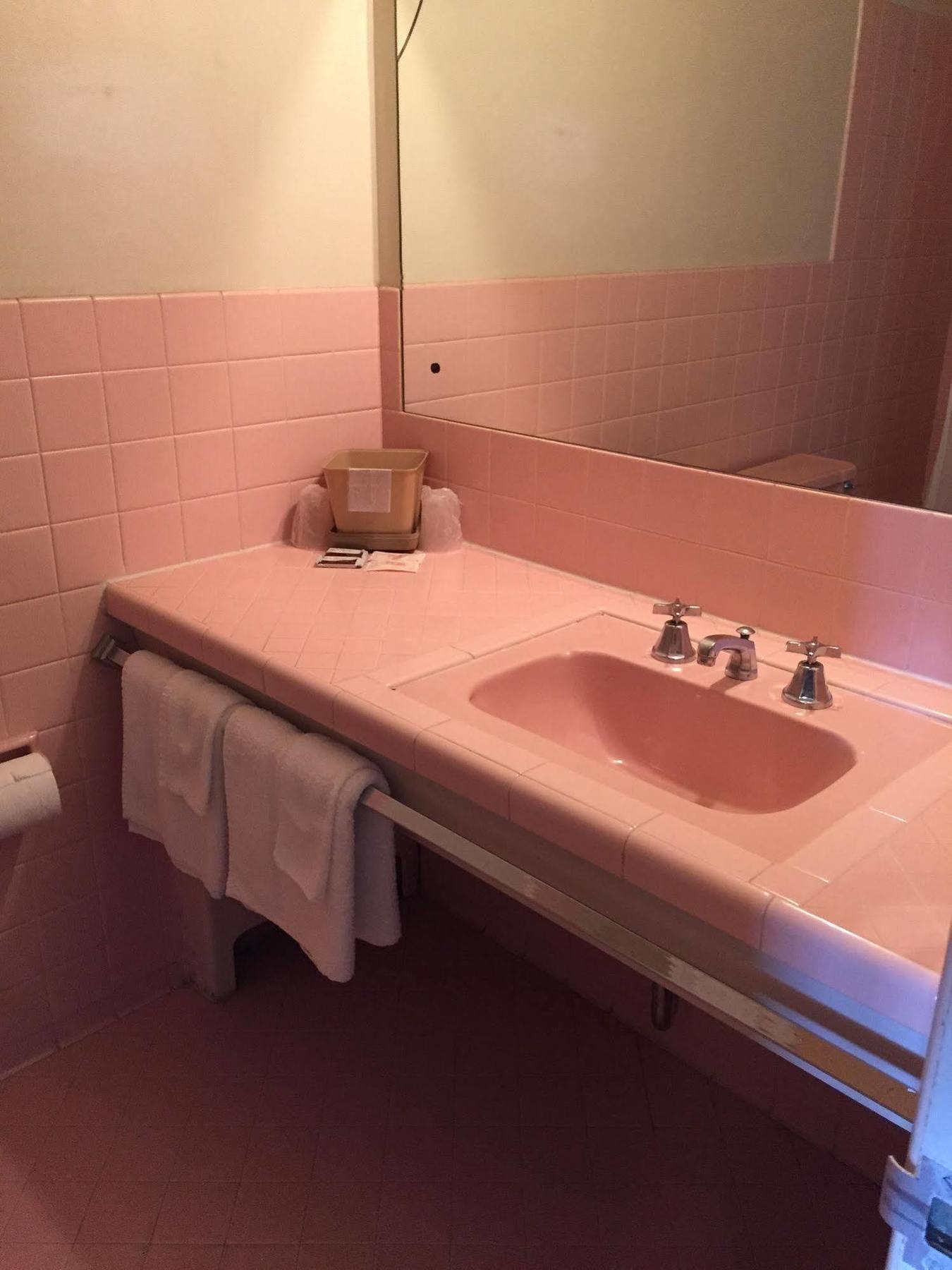 Vista Heights Inn Henrietta Bagian luar foto